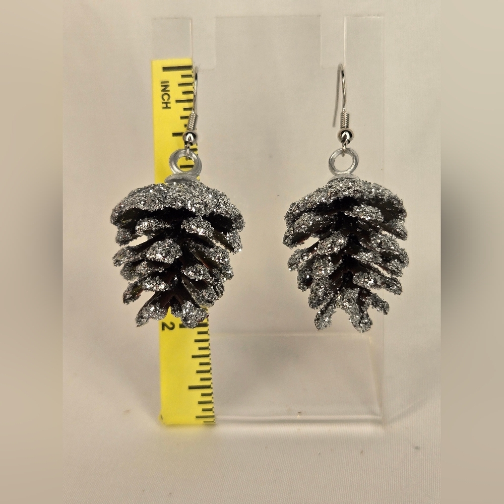 Elegant Pinecone Drop Earrings